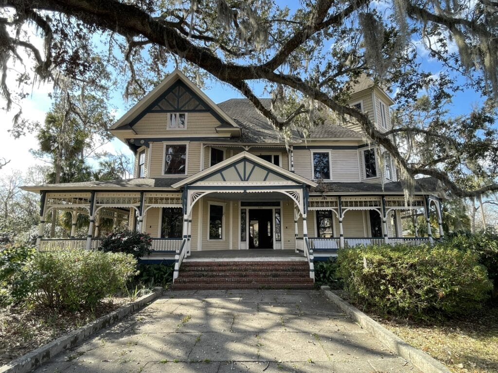 Wisenbaker-Wells-Roberts House